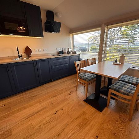 Hebridean Inn - Self Catering With Spectacular Views Broadford  Extérieur photo