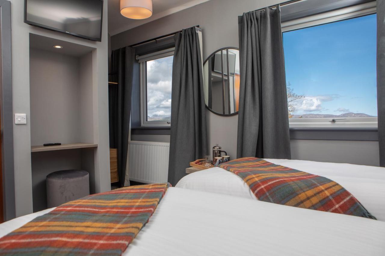 Hebridean Inn - Self Catering With Spectacular Views Broadford  Extérieur photo
