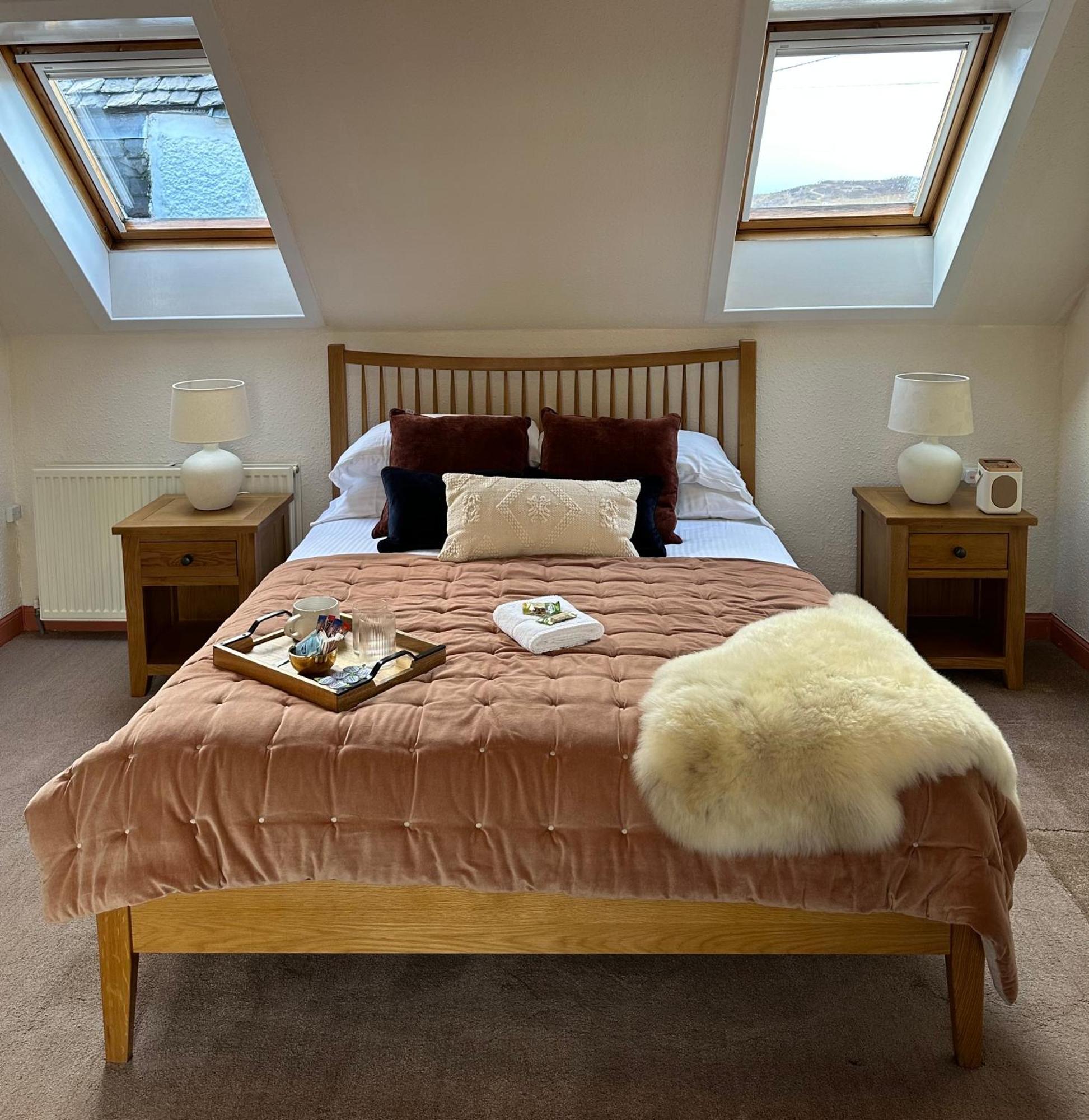 Hebridean Inn - Self Catering With Spectacular Views Broadford  Extérieur photo