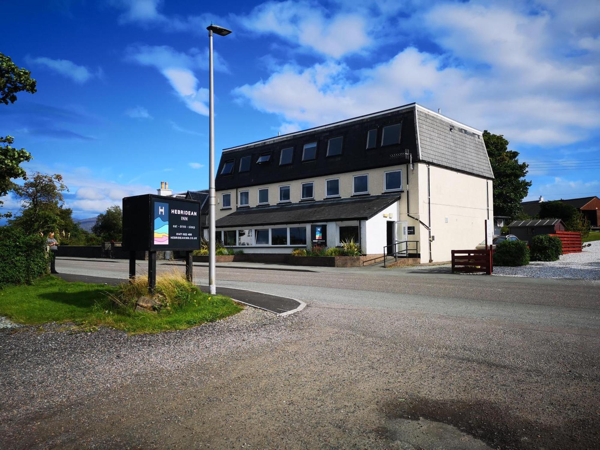 Hebridean Inn - Self Catering With Spectacular Views Broadford  Extérieur photo