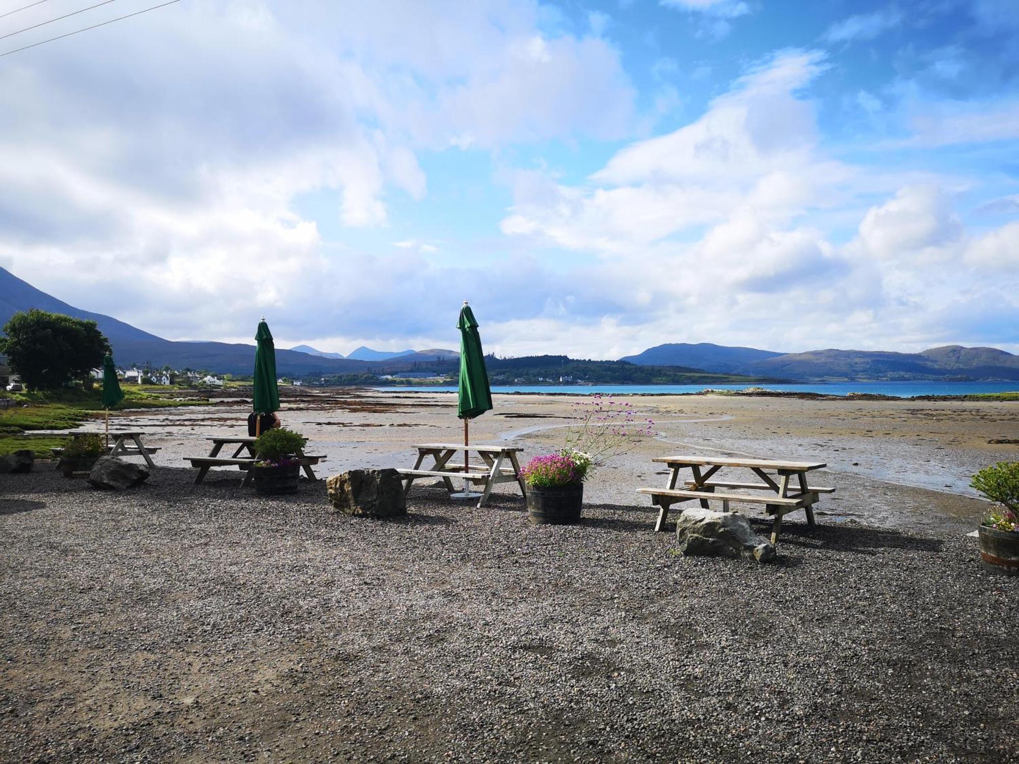 Hebridean Inn - Self Catering With Spectacular Views Broadford  Extérieur photo