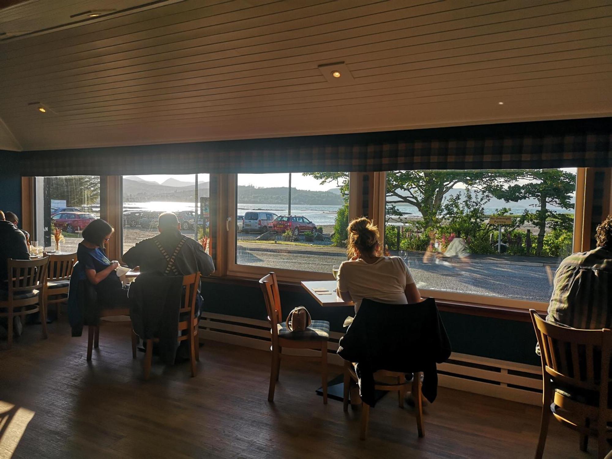 Hebridean Inn - Self Catering With Spectacular Views Broadford  Extérieur photo