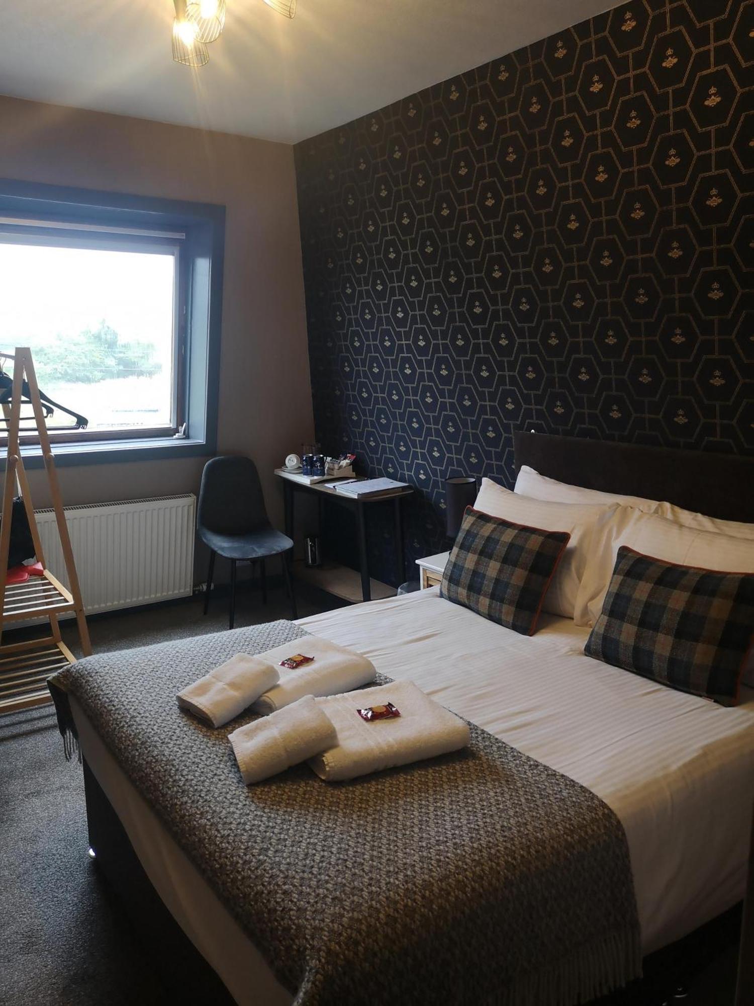 Hebridean Inn - Self Catering With Spectacular Views Broadford  Extérieur photo