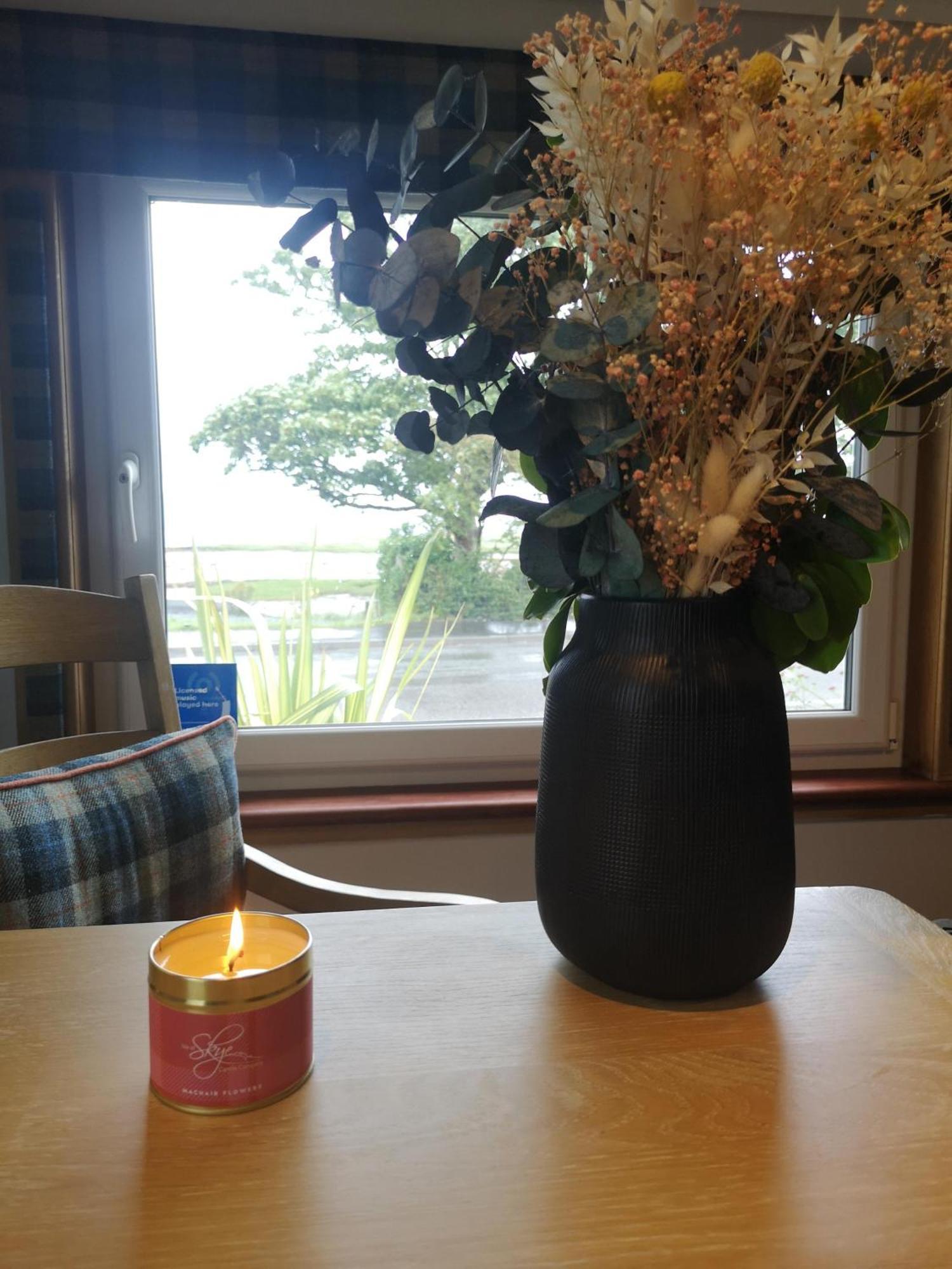 Hebridean Inn - Self Catering With Spectacular Views Broadford  Extérieur photo