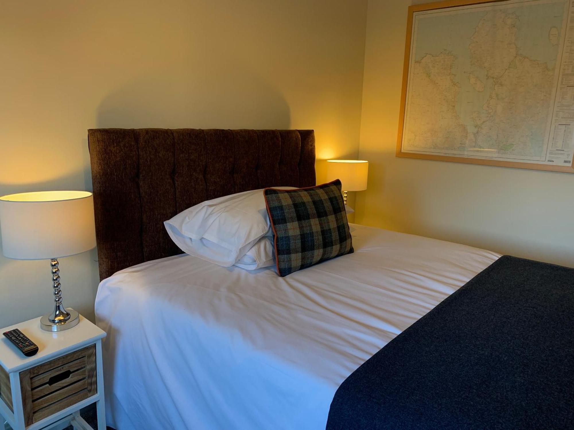 Hebridean Inn - Self Catering With Spectacular Views Broadford  Extérieur photo