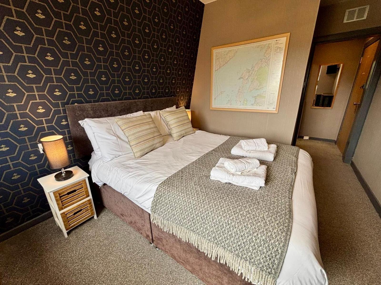 Hebridean Inn - Self Catering With Spectacular Views Broadford  Extérieur photo