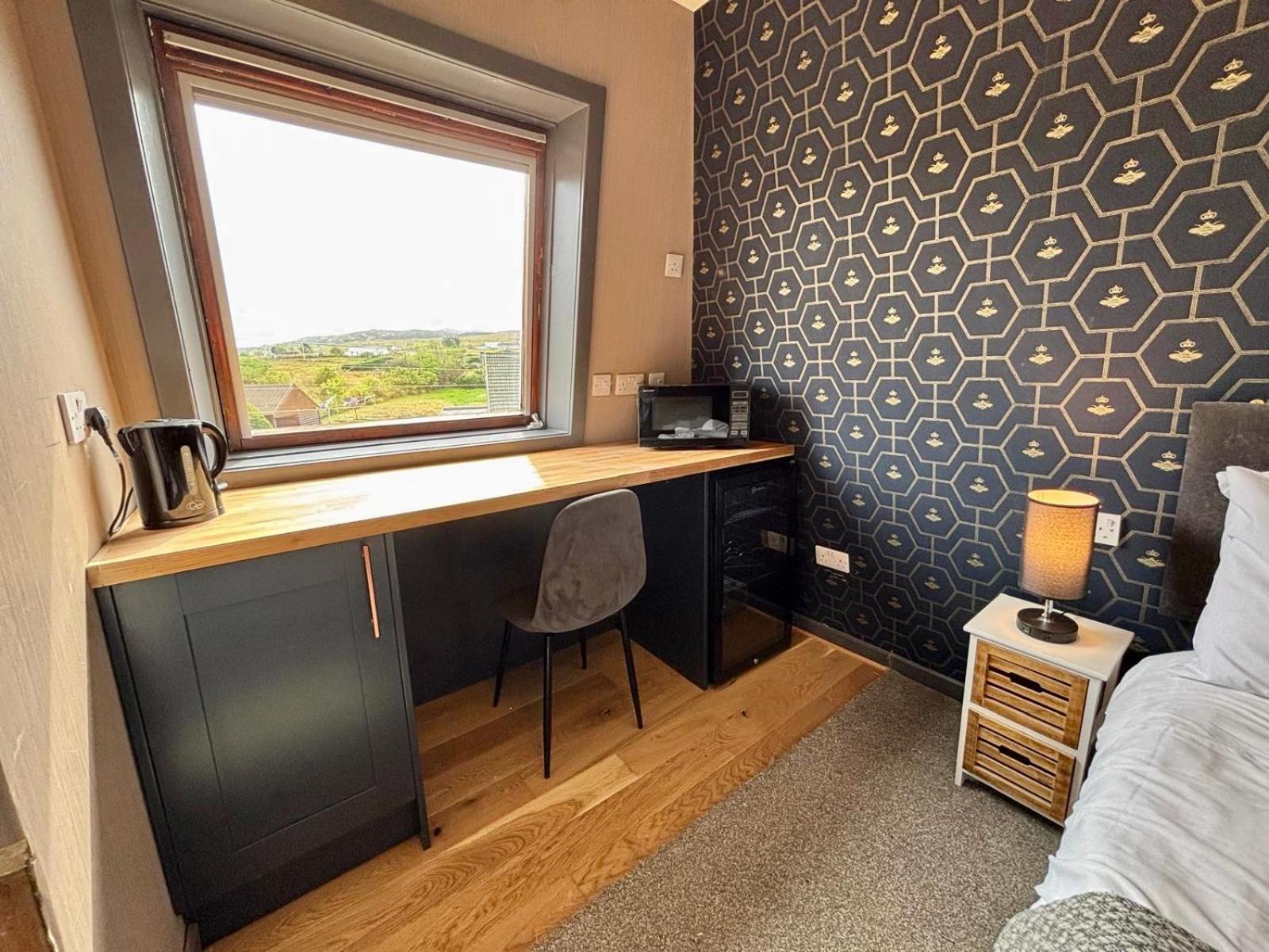 Hebridean Inn - Self Catering With Spectacular Views Broadford  Extérieur photo