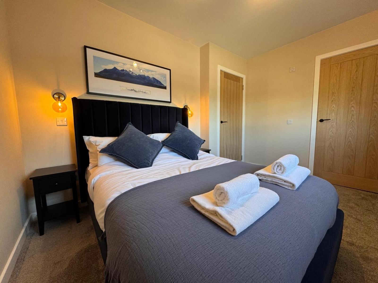 Hebridean Inn - Self Catering With Spectacular Views Broadford  Extérieur photo