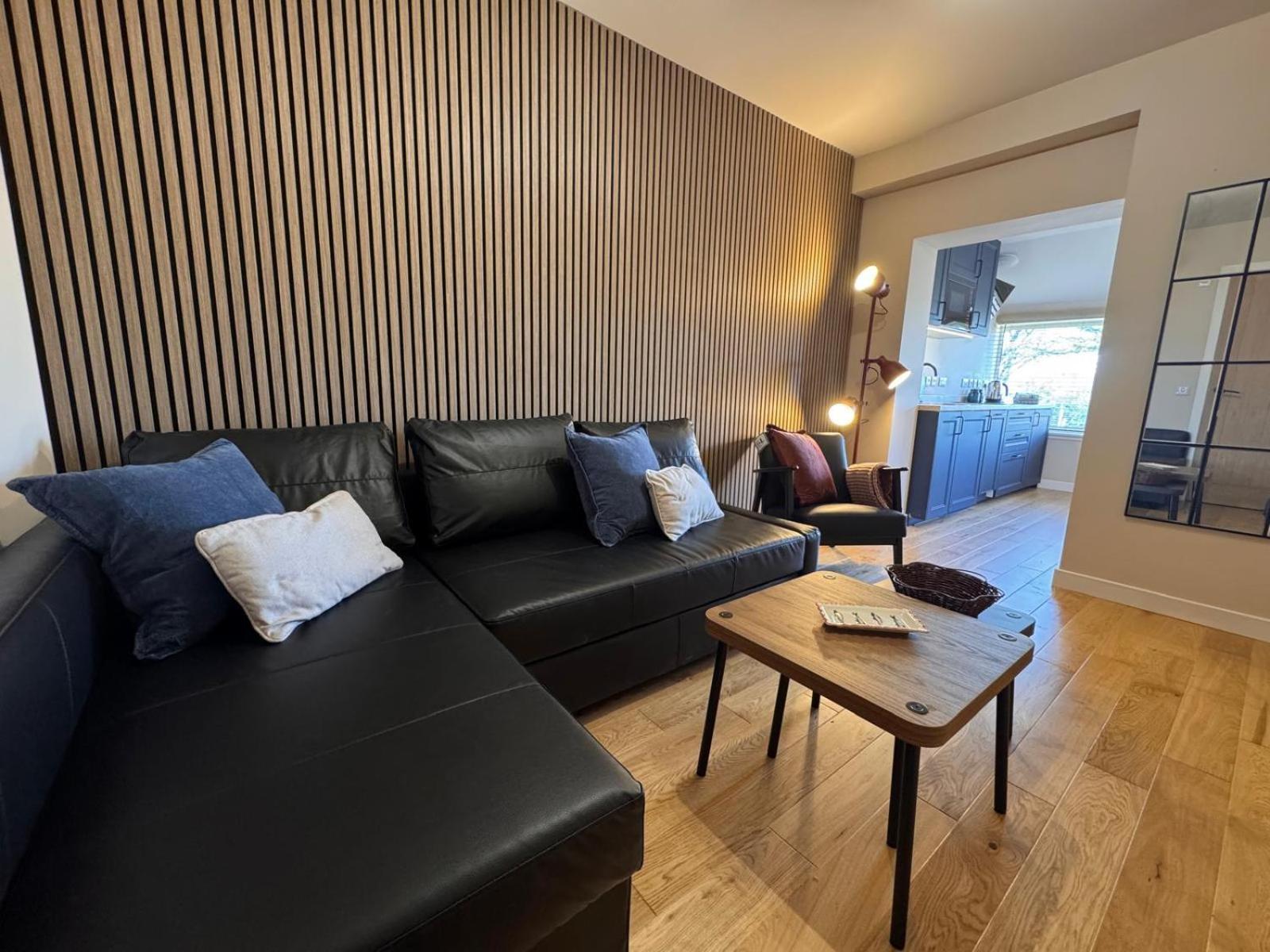 Hebridean Inn - Self Catering With Spectacular Views Broadford  Extérieur photo