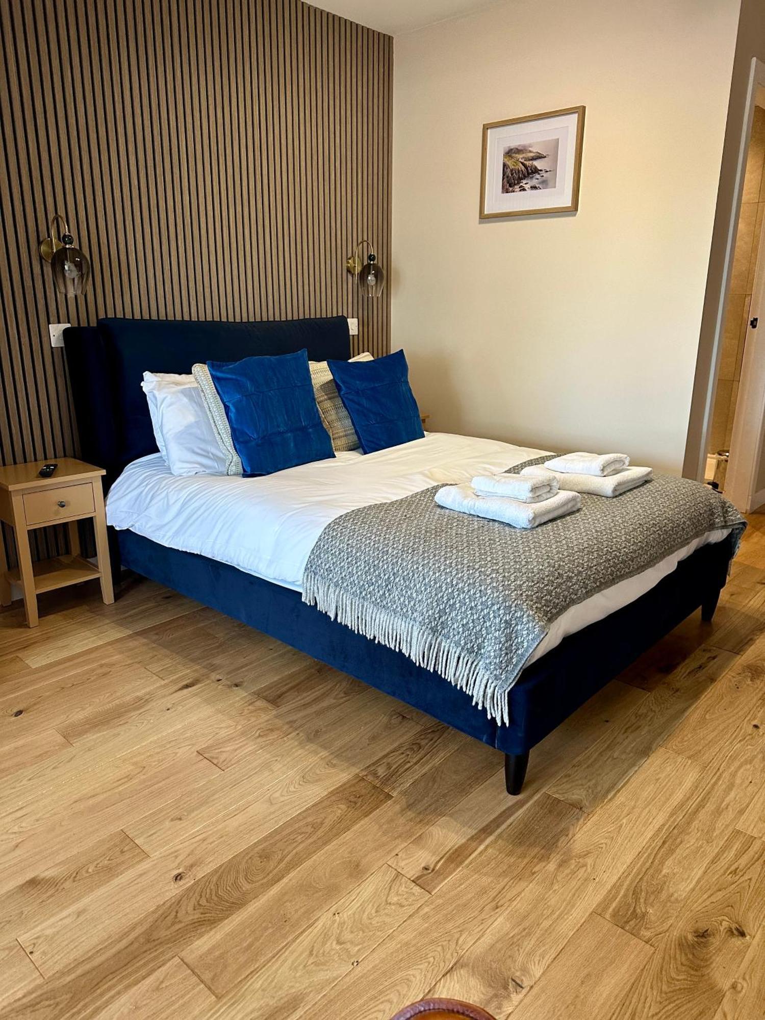 Hebridean Inn - Self Catering With Spectacular Views Broadford  Extérieur photo