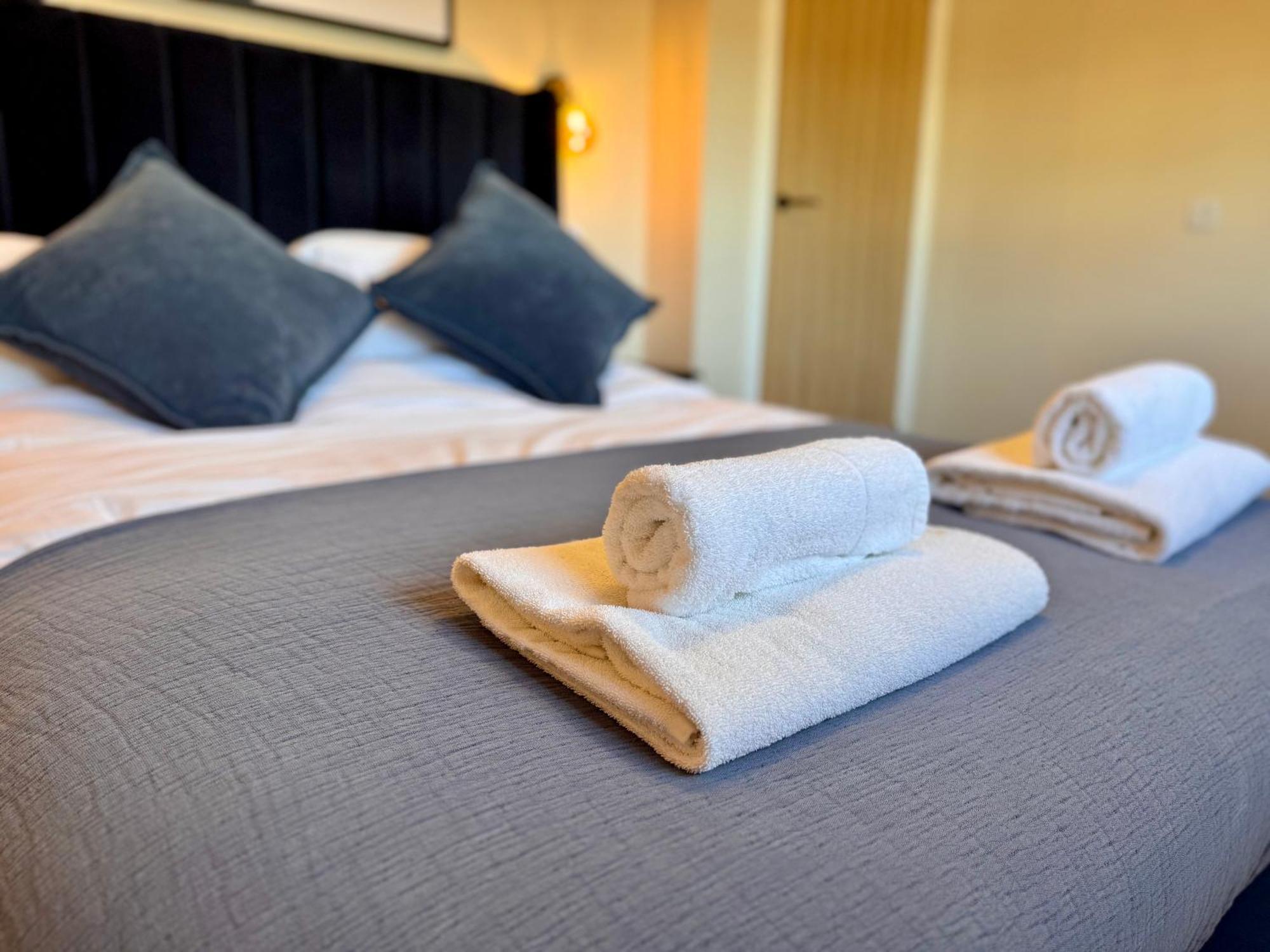 Hebridean Inn - Self Catering With Spectacular Views Broadford  Extérieur photo