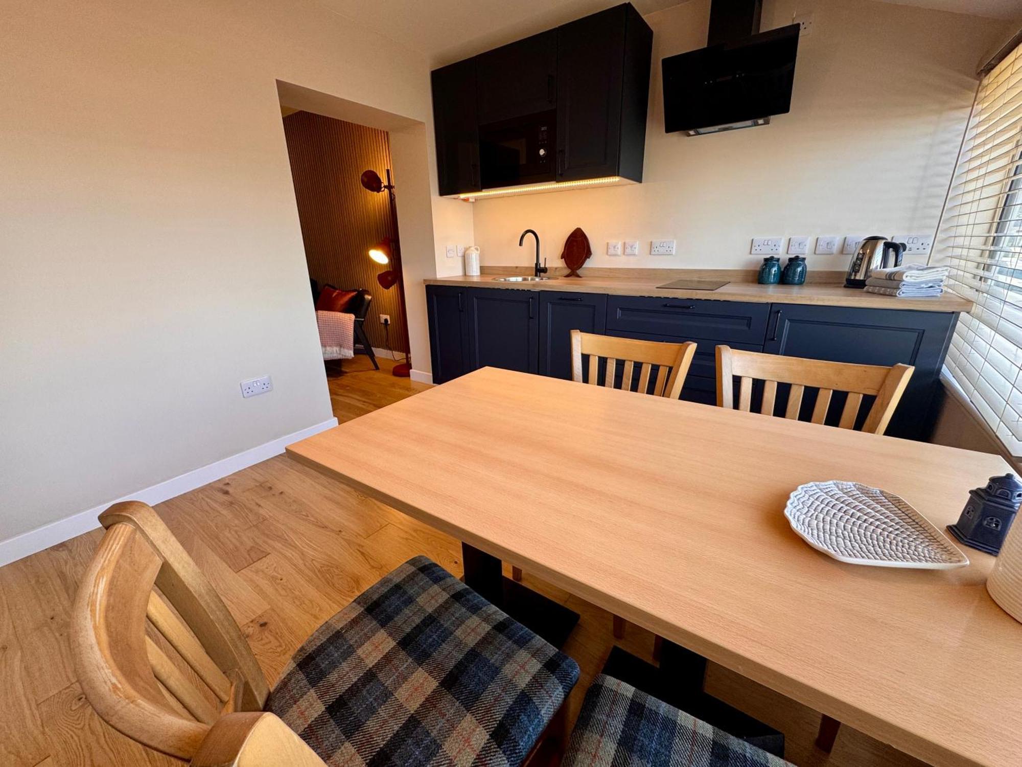 Hebridean Inn - Self Catering With Spectacular Views Broadford  Extérieur photo